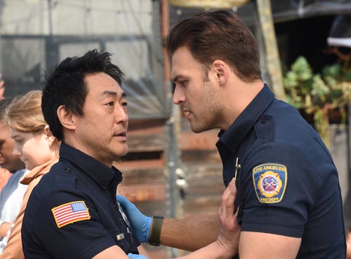 911 [Cast] Photo