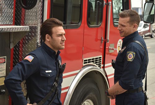 911 [Cast] Photo