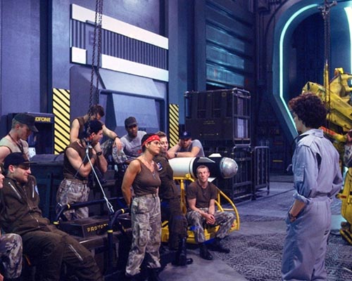 Aliens [Cast] Photo