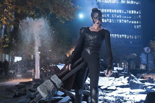 Annable, Odette [Supergirl] Photo