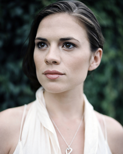 Atwell, Hayley Photo