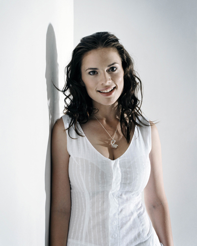 Atwell, Hayley Photo