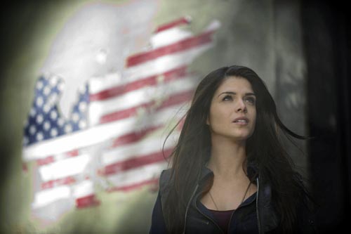 Avgeropoulos, Marie [The 100] Photo