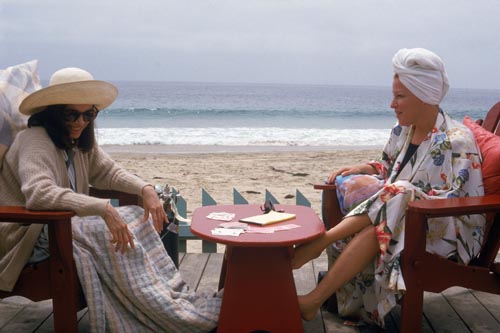 Beaches [Cast] Photo