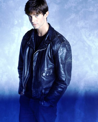 Behr, Jason [Roswell] Photo