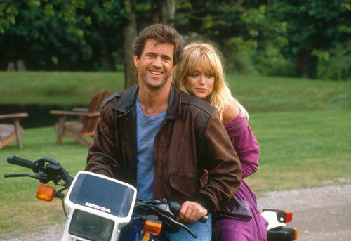 Bird on a Wire [Cast] Photo