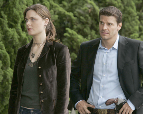 Bones [Cast] Photo