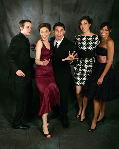 Bones [Cast] Photo