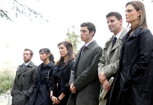 Bones [Cast] Photo
