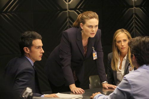 Bones [Cast] Photo
