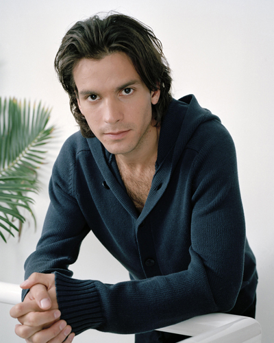 Cabrera, Santiago [Heroes] Photo