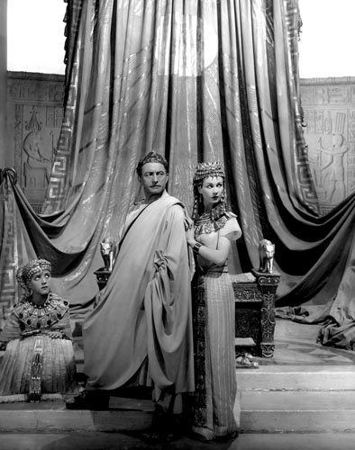 Caesar and Cleopatra [Cast] Photo