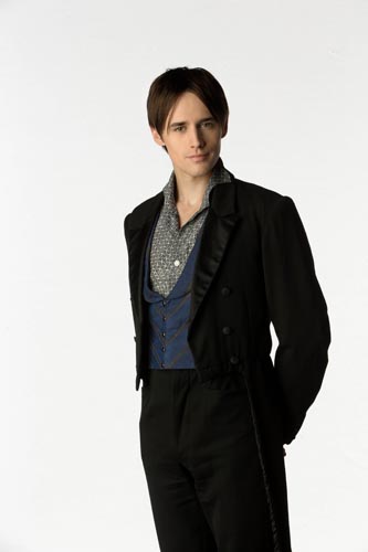 Carney, Reeve [Penny Dreadful] Photo