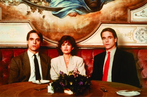 Dead Ringers [Cast] Photo