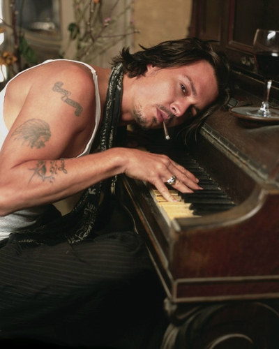 Depp, Johnny Photo