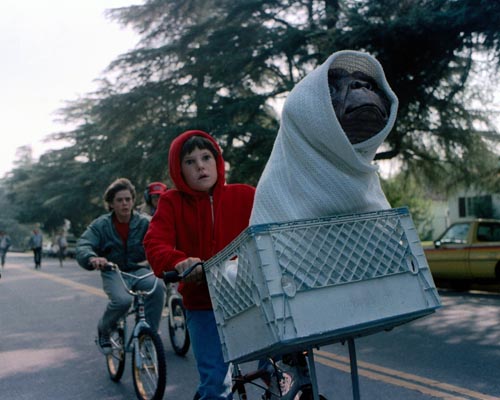 ET [Cast] Photo