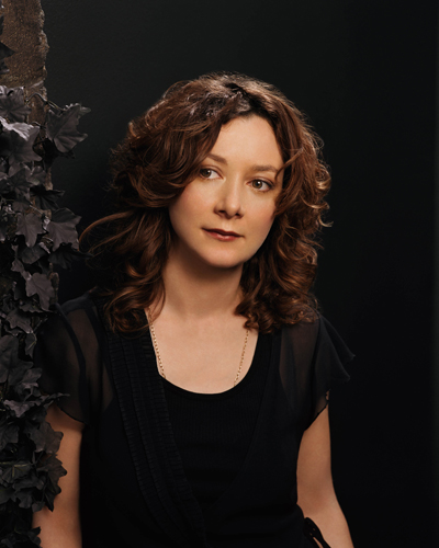 Gilbert, Sara [Twins] Photo