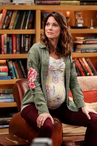 Henggeler, Courtney [The Big Bang Theory] Photo