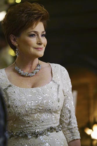 Hennesy, Carolyn [Revenge] Photo