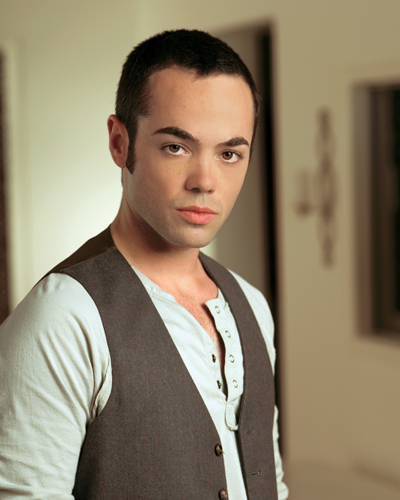 Hensley, John [Nip/Tuck] Photo