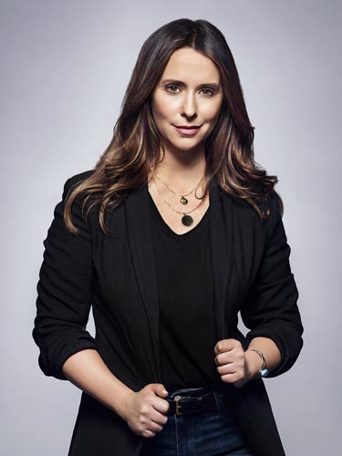 Hewitt, Jennifer Love [911] Photo