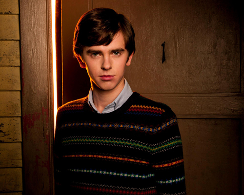 Highmore, Freddie [Bates Motel] Photo