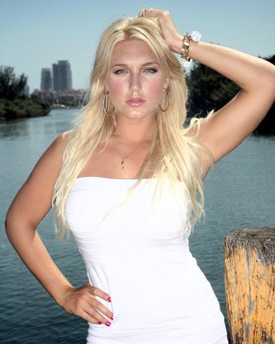 Hogan, Brooke [Hogan Knows Best] Photo