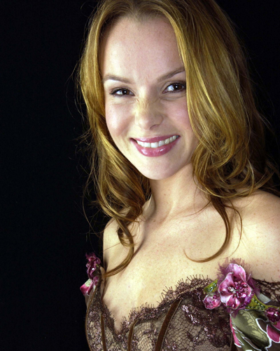 Holden, Amanda Photo