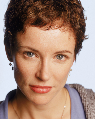 Hope, Leslie [24] Photo