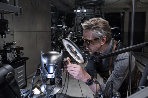 Irons, Jeremy [Batman v Superman] Photo
