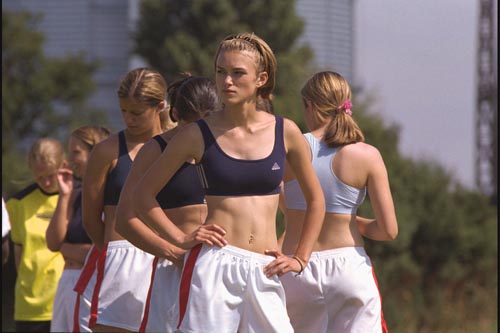 Knightley, Keira [Bend It like Beckham] Photo