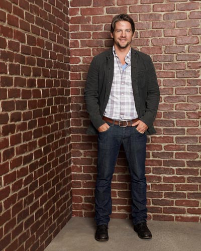 Knighton, Zachary [Happy Endings] Photo