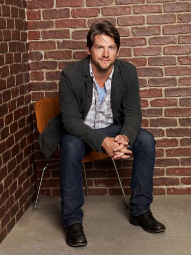 Knighton, Zachary [Happy Endings] Photo