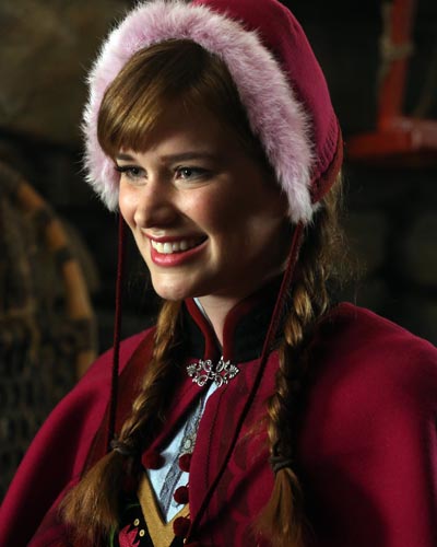 Lail, Elizabeth [Once Upon A Time] Photo