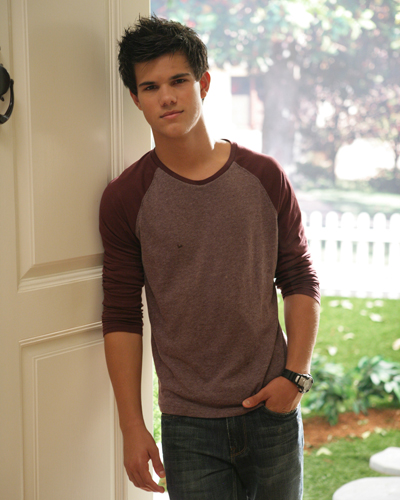 Lautner, Taylor [My Own Worst Enemy] Photo