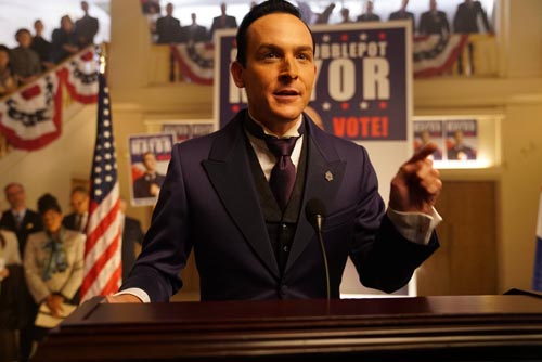 Lord Taylor, Robin [Gotham] Photo