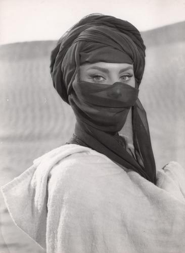 Loren, Sophia [Legend of the Lost] Photo