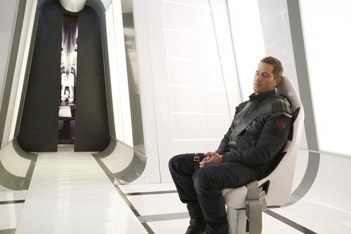 Macfarlane, Luke [Killjoys] Photo