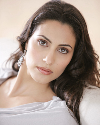 Meddine, Raya [The Young and The Restless] Photo