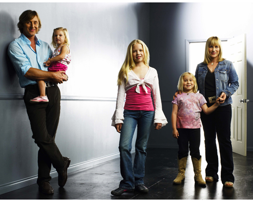 Medium [Cast] Photo