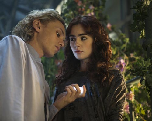 Mortal Instruments : City of Bones [Cast] Photo