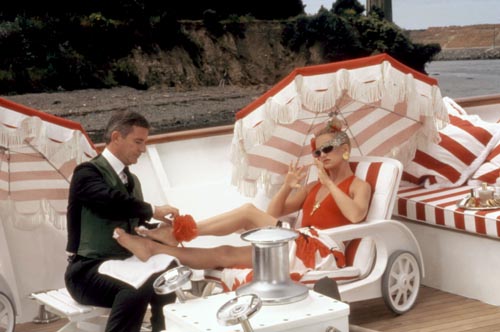 Overboard [Cast] Photo