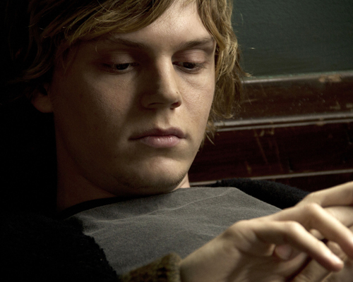 Peters, Evan [American Horror Story] Photo