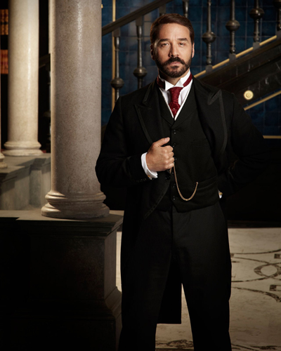 Piven, Jeremy [Mr Selfridge] Photo