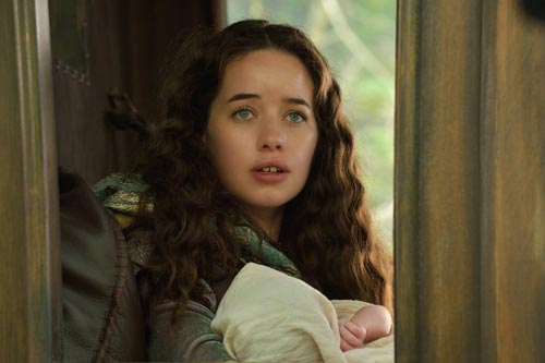 Popplewell, Anna [Reign] Photo