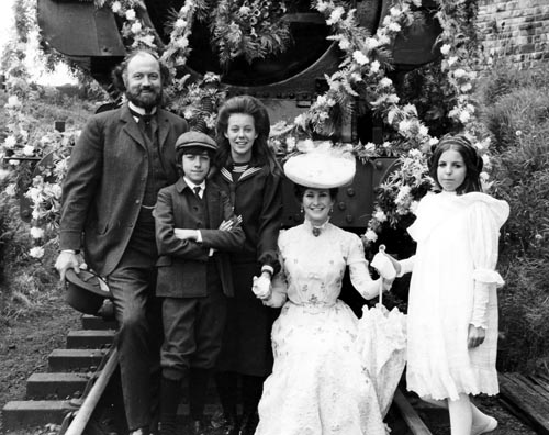 Railway Children, The [Cast] Photo