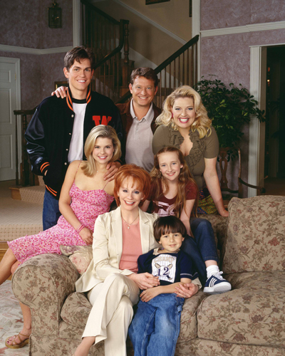 Reba [Cast] Photo