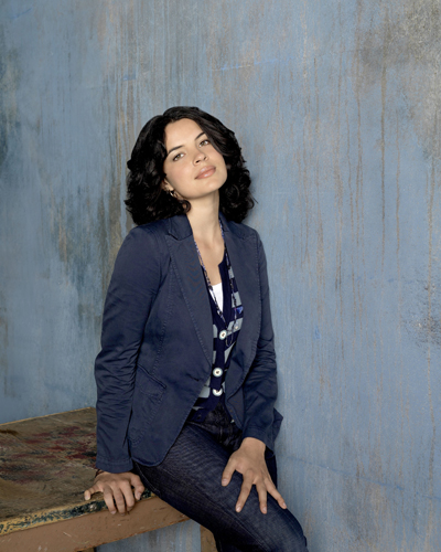 Robinson, Zuleikha [New Amsterdam] Photo