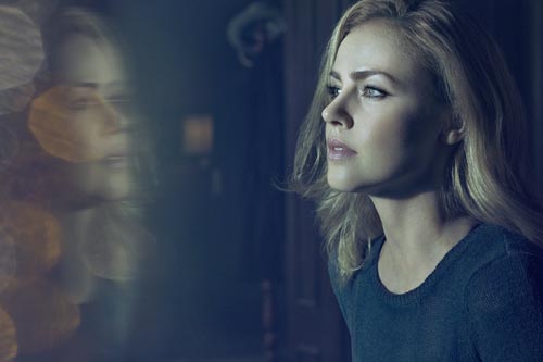 Schull, Amanda [12 Monkeys] Photo