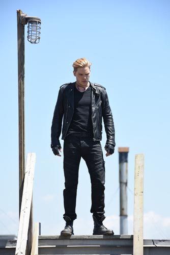 Sherwood, Dominic [Shadowhunters] Photo